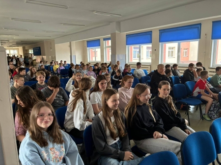 Apel podsumowujący akcje i konkursy w klasach 6–7