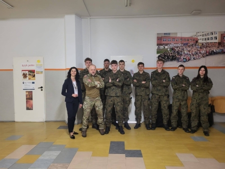 „My wskazujemy ścieżki, Wy wybieracie drogę…”